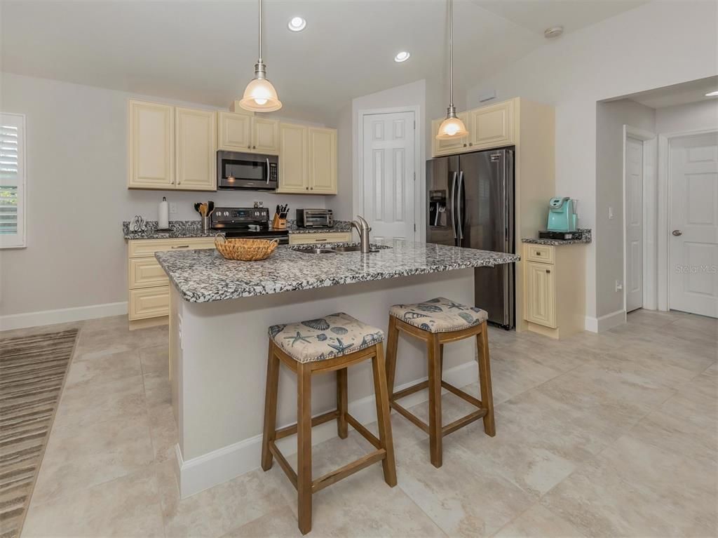 Interior, Kitchen, Pendant Lights, Recessed Lighting, Stainless Steel Appliances
