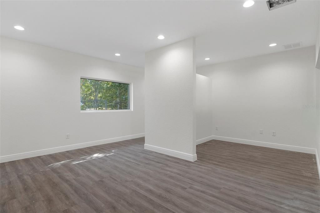 Empty room, Interior, Recessed Lighting, Wood Texture Flooring