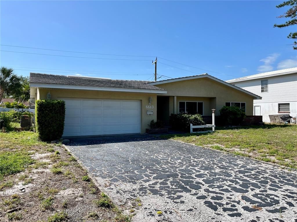 Attached, Backyard, Exterior, Facade, Ranch