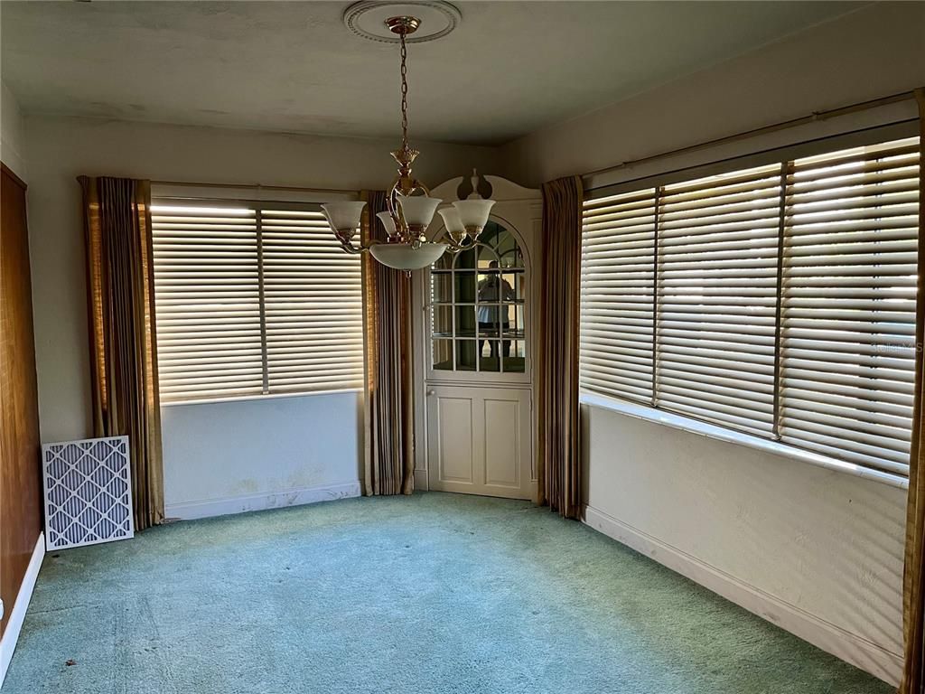 Chandelier, Empty room, Interior