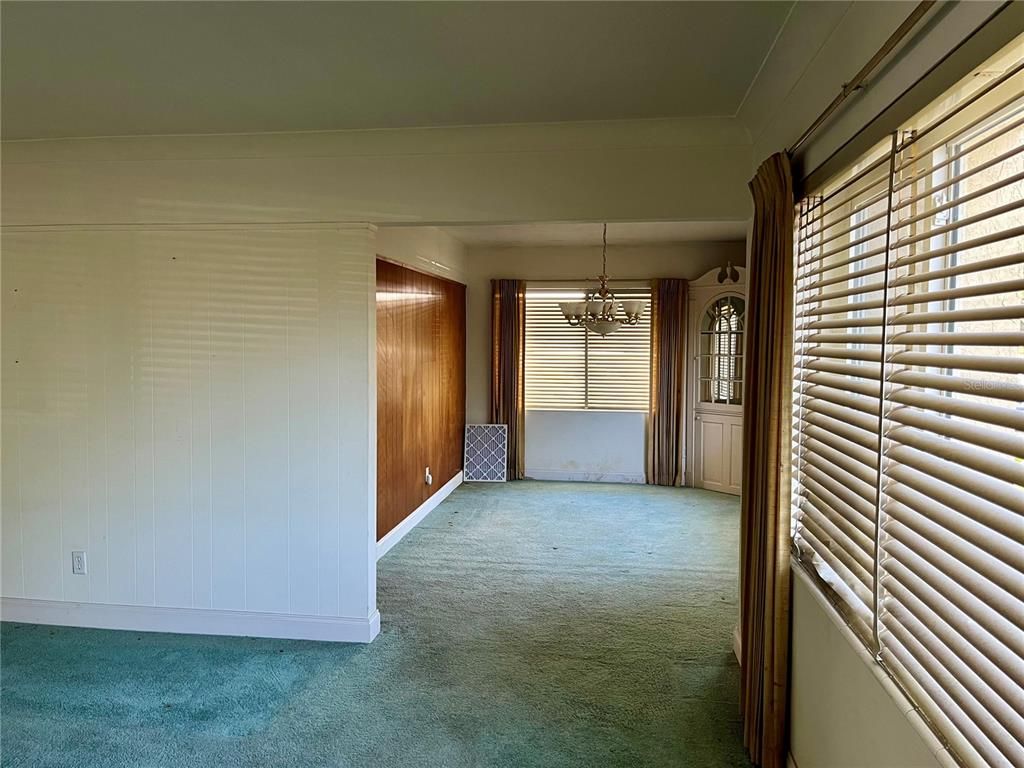 Empty room, Interior, Pendant Lights