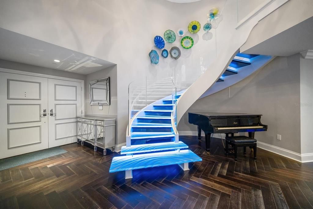 Interior, Piano, Recessed Lighting, Wood Texture Flooring