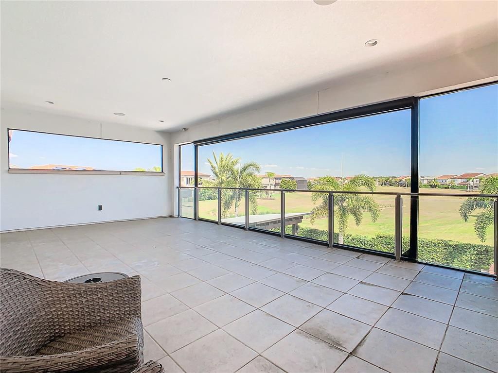Empty room, Interior, Recessed Lighting, Sun Room