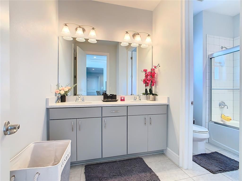 Bathroom, Dual Sink Vanities, Interior
