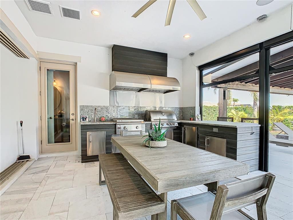 Dining room, Interior, Kitchen, Recessed Lighting, Stainless Steel Appliances