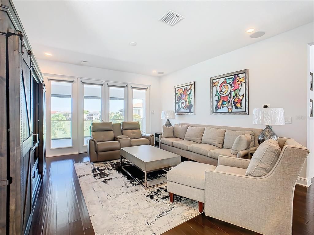 Interior, Living room, Recessed Lighting, Wood Texture Flooring