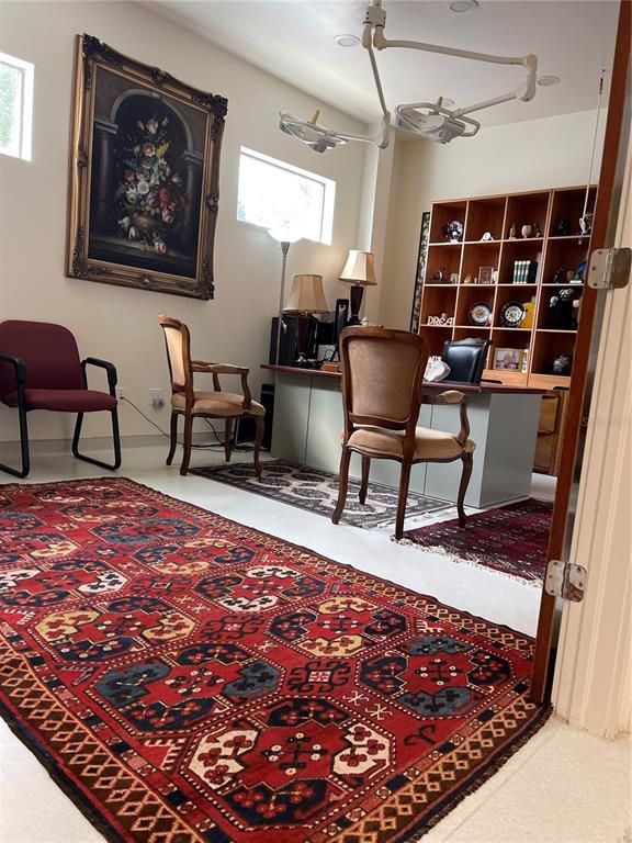 Home Office, Interior