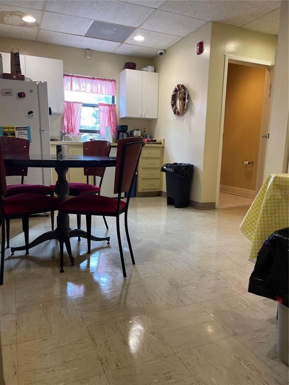 Dining room, Interior, Kitchen, Recessed Lighting