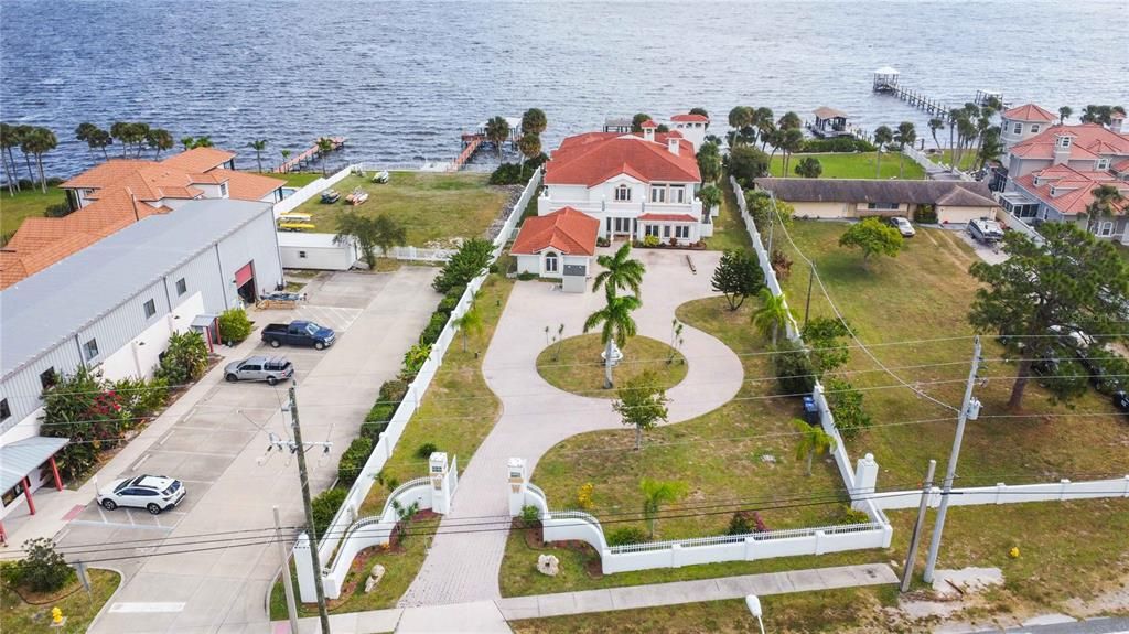 Exterior, Drone