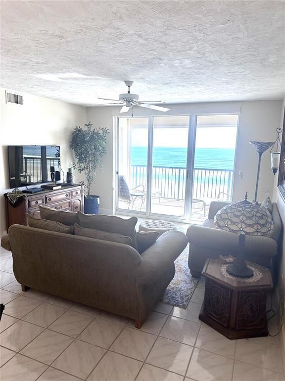 Interior, Living room, Water
