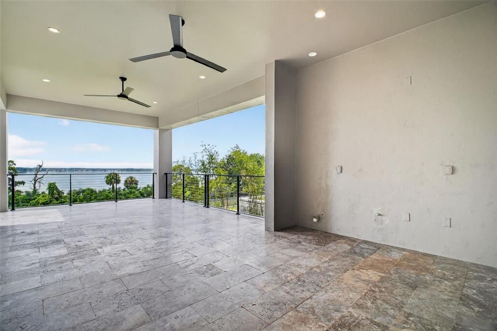 Empty room, Interior, Recessed Lighting, Water
