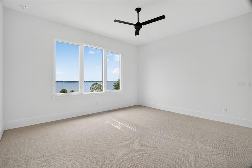 Empty room, Interior, Water