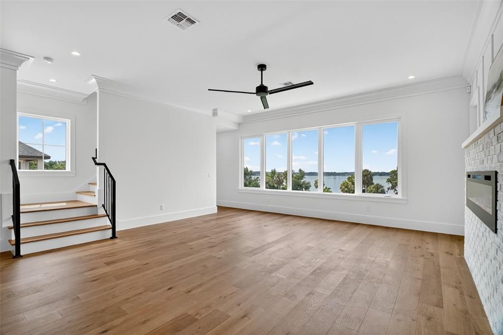 Empty room, Interior, Recessed Lighting, Water, Wood Texture Flooring