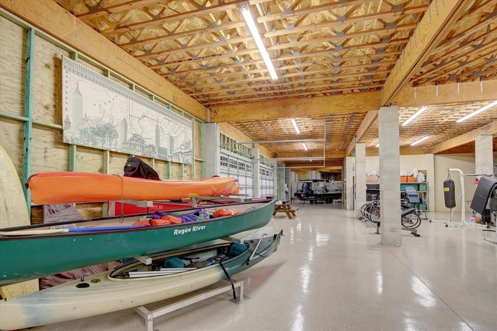 Game Room, Interior
