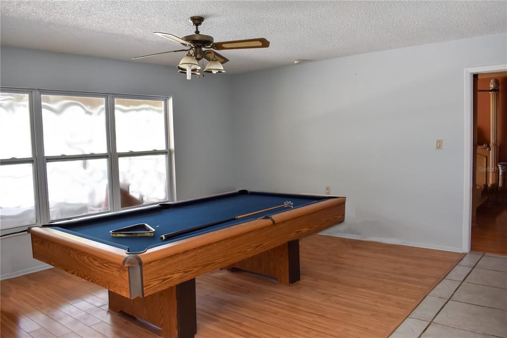 Billiard Table, Game Room, Interior, Wood Texture Flooring