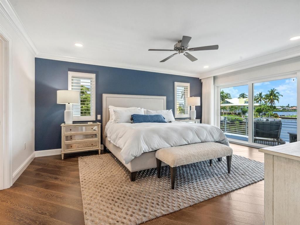 Bedroom, Interior, Recessed Lighting, Water, Wood Texture Flooring