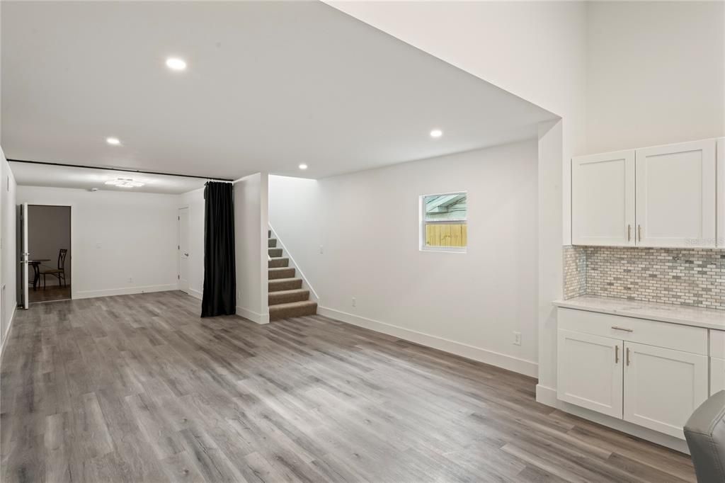 Empty room, Interior, Recessed Lighting, Wood Texture Flooring