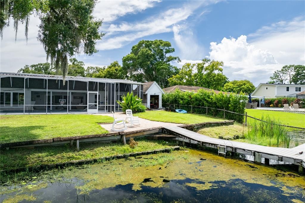 Exterior, Lake