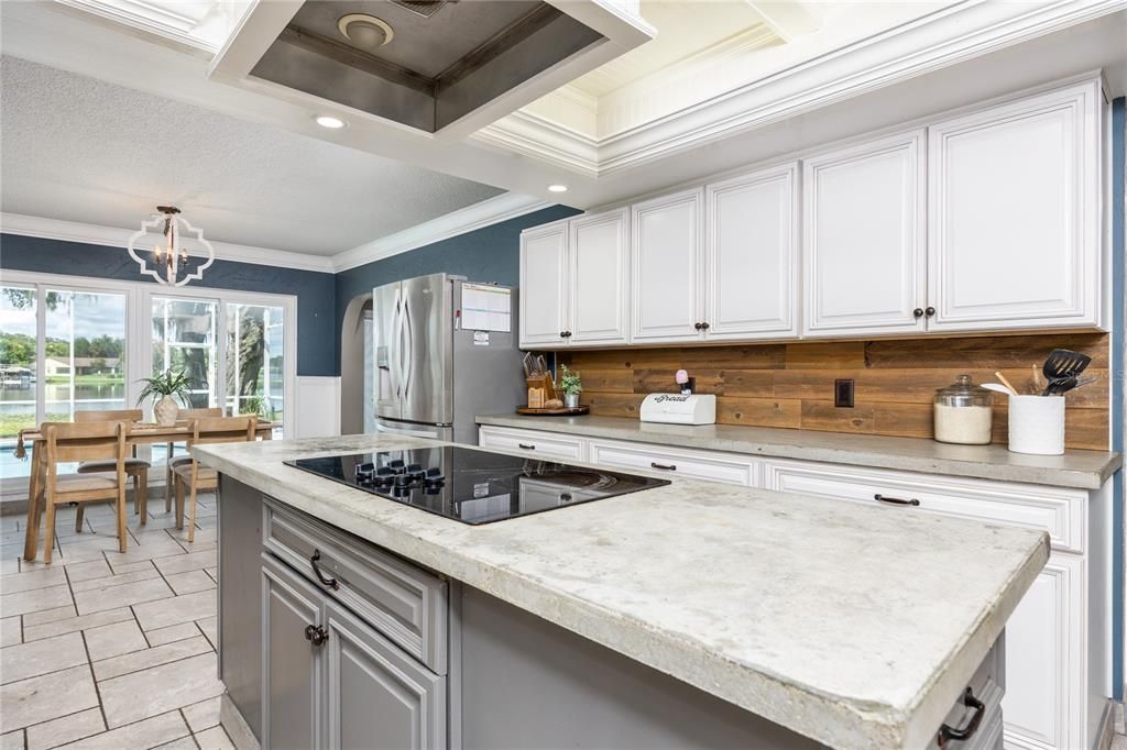Dining room, Interior, Kitchen, Recessed Lighting