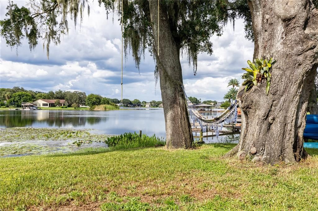 Exterior, Lake