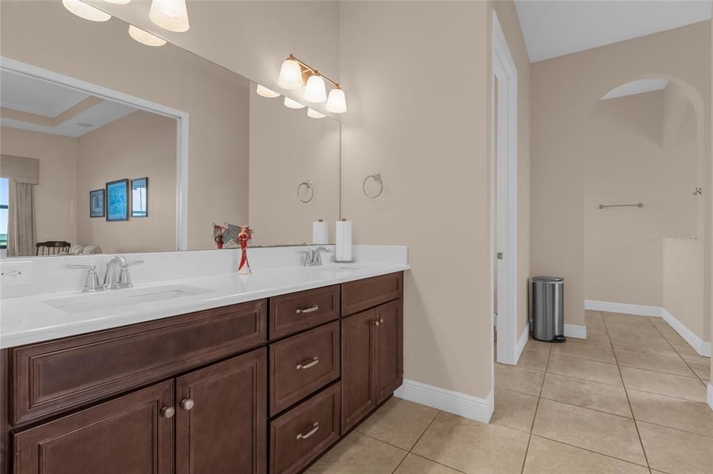 Bathroom, Dual Sink Vanities, Interior
