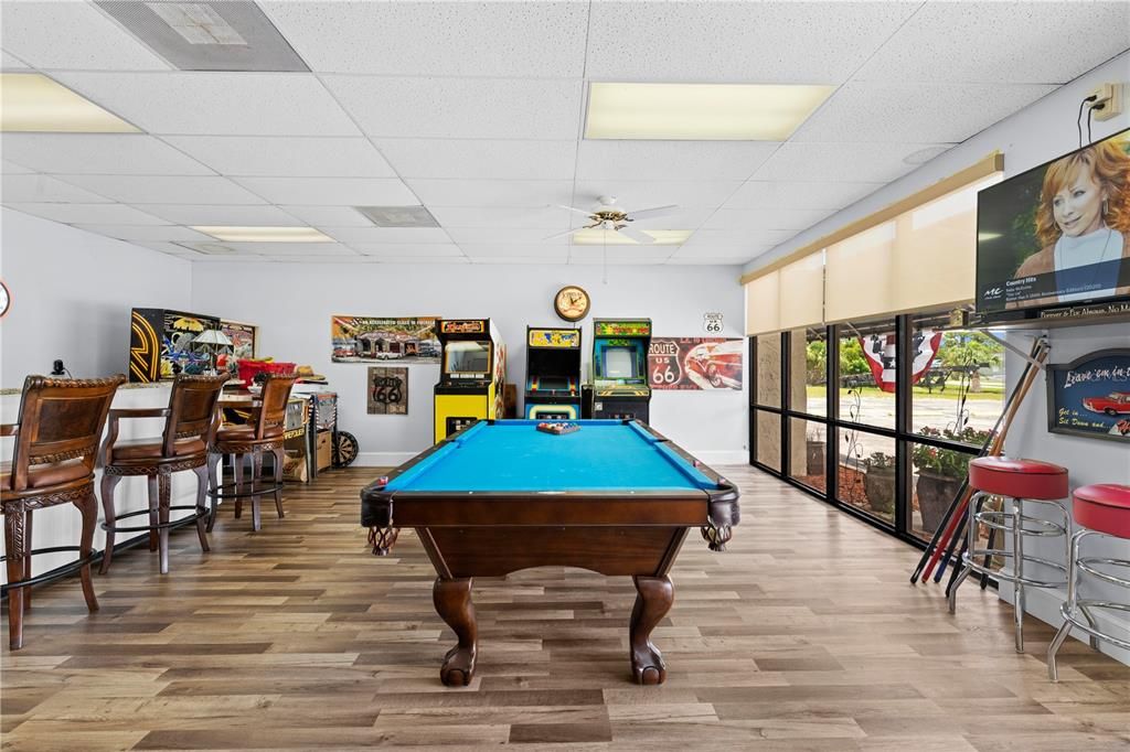 Billiard Table, Game Room, Interior, Wood Texture Flooring