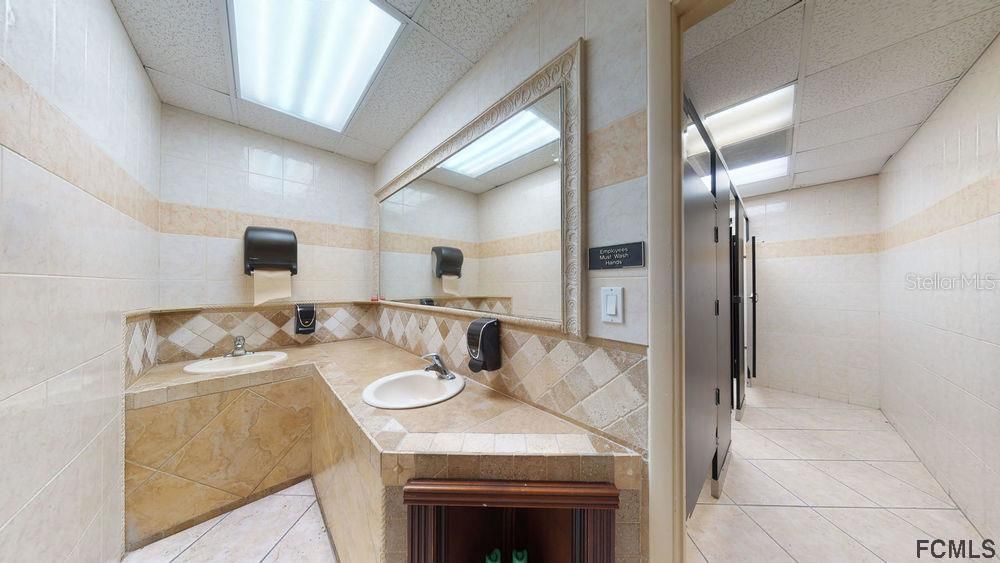 Bathroom, Interior, Tile Countertops