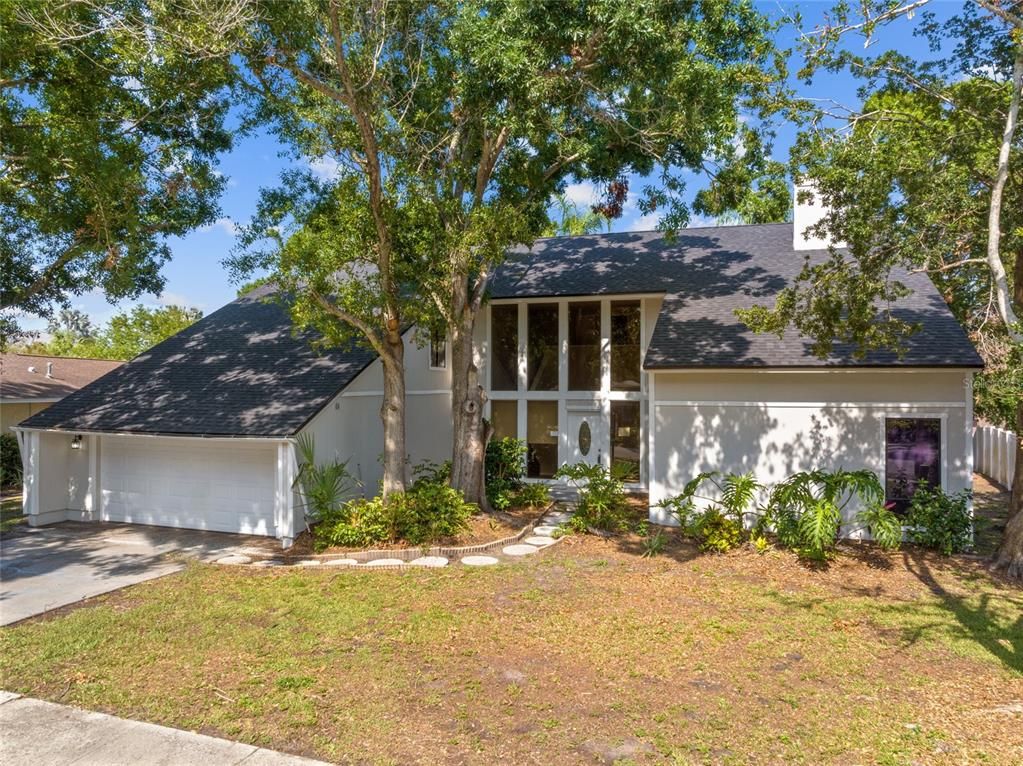 Attached, Detached Garage, Exterior, Facade, Cape Cod