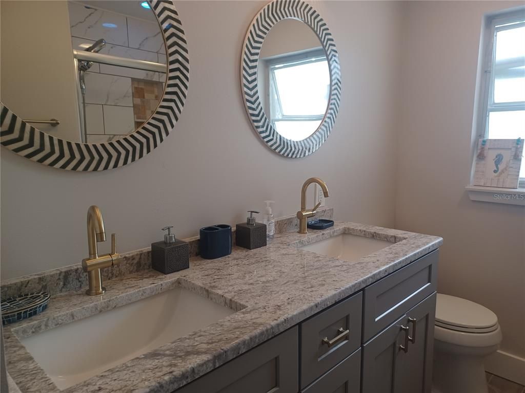 Bathroom, Dual Sink Vanities, Interior