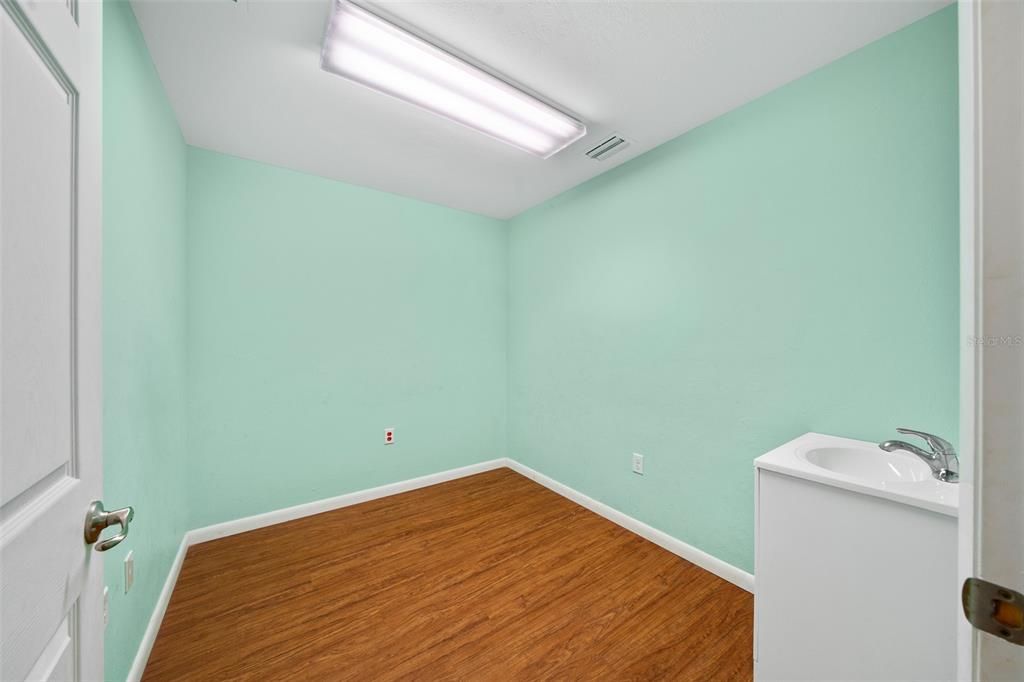Bathroom, Empty room, Interior, Recessed Lighting, Wood Texture Flooring