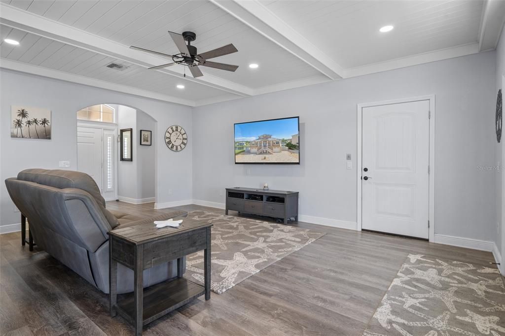 Home Office, Interior, Recessed Lighting, Wood Texture Flooring