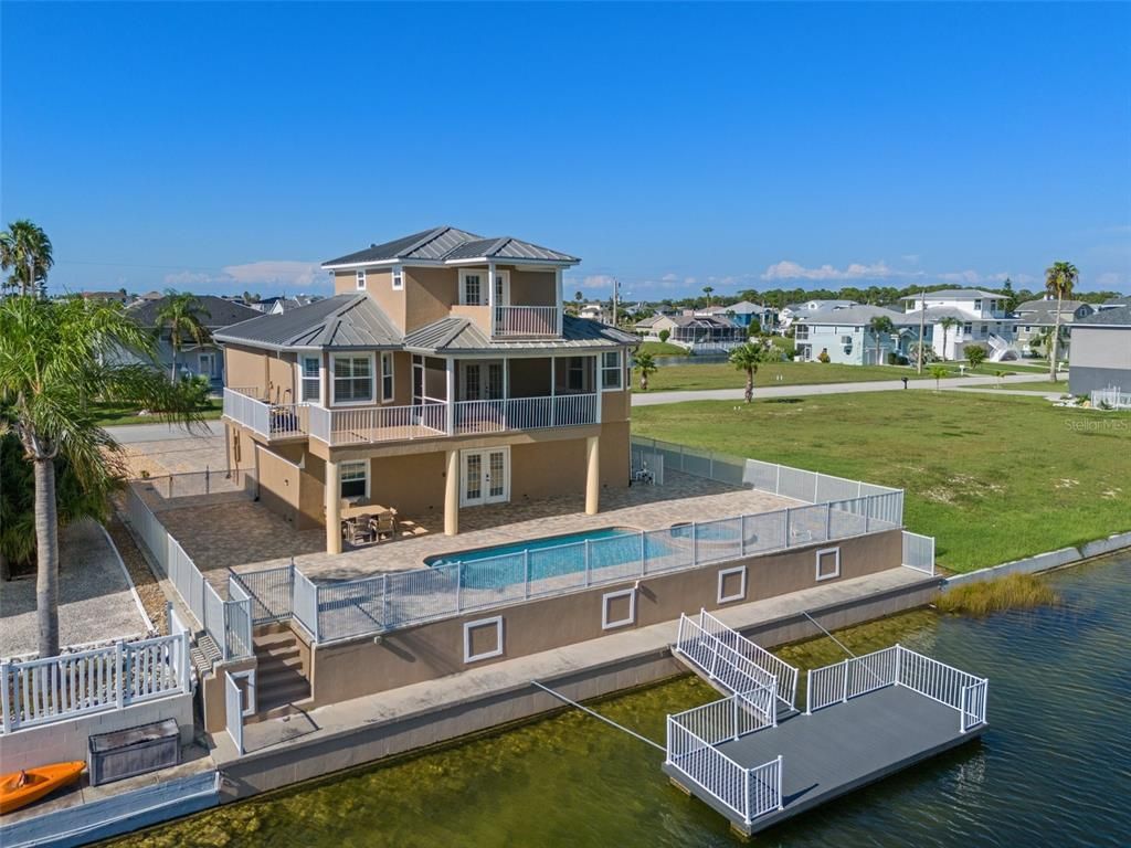Exterior, Pool, Water