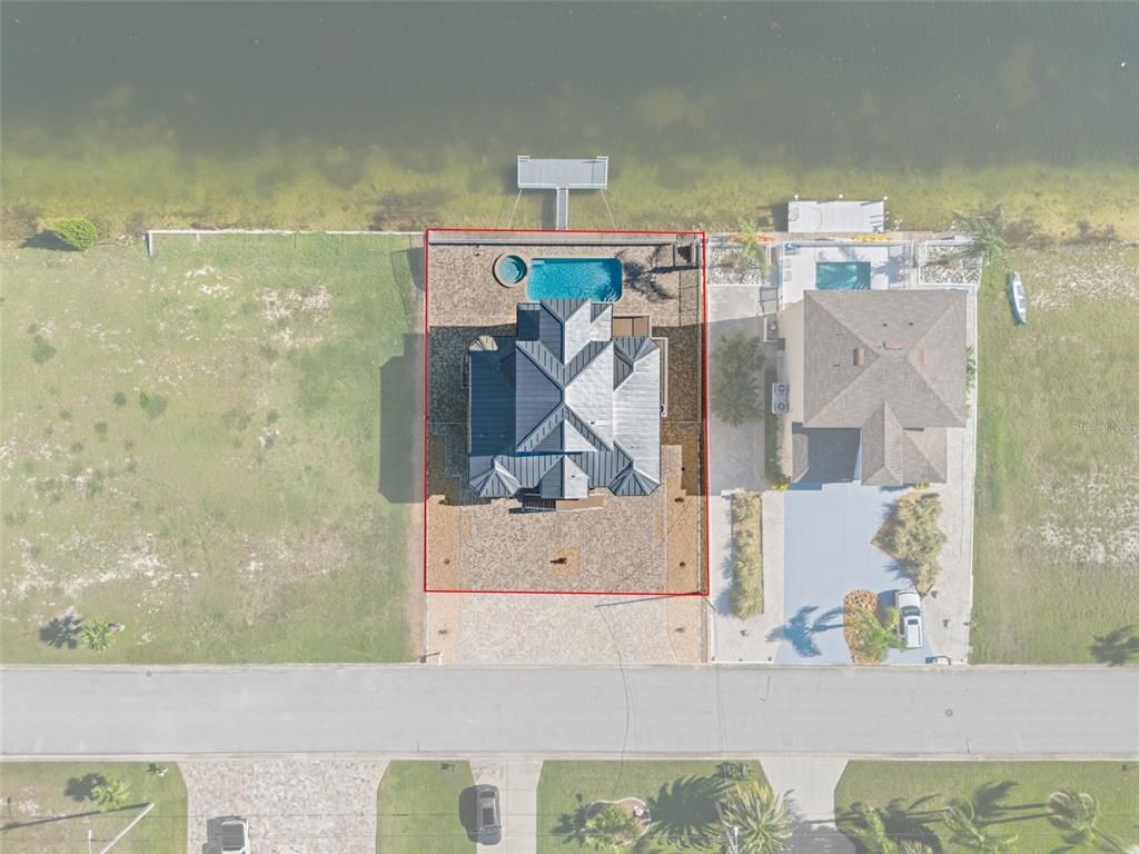 Exterior, Drone
