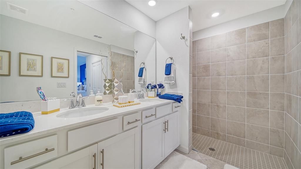 Bathroom, Dual Sink Vanities, Interior, Recessed Lighting