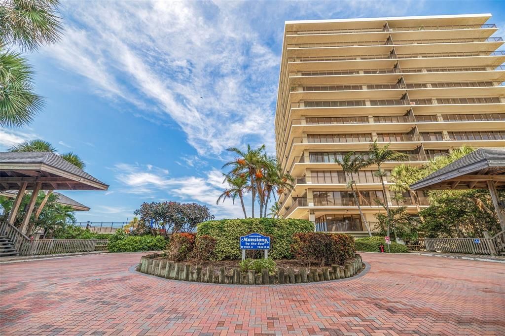 Exterior, Facade, Condo Building