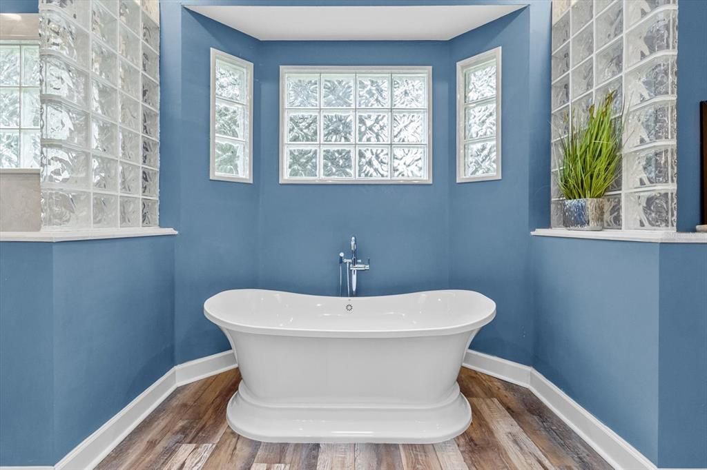 Bathroom, Free Standing Baths, Interior, Wood Texture Flooring