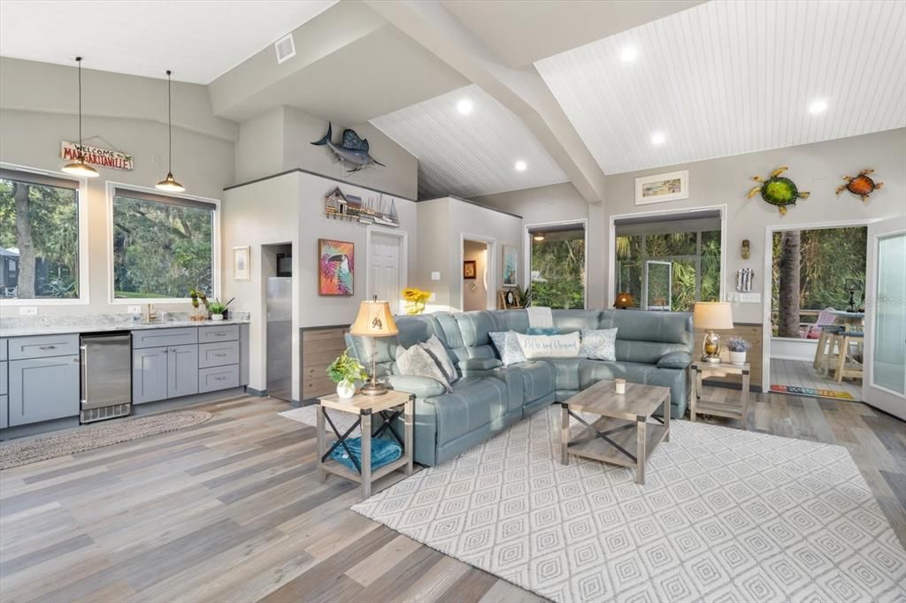Interior, Living room, Pendant Lights, Recessed Lighting, Wood Texture Flooring