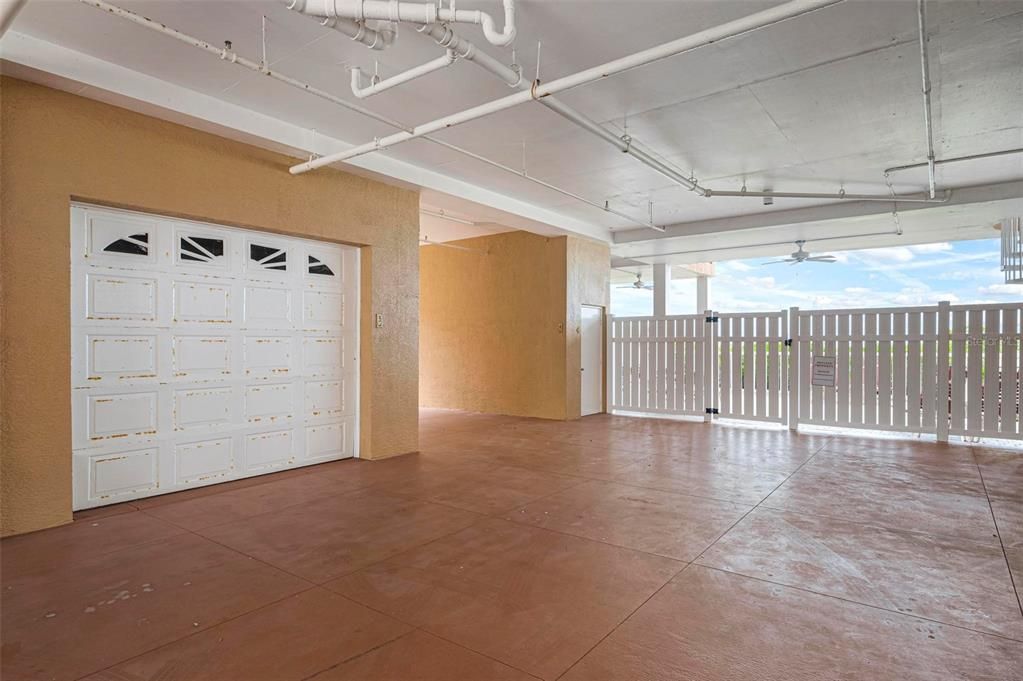 Garage, Interior