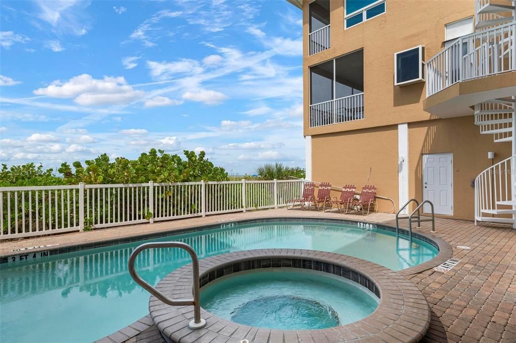Exterior, Pool