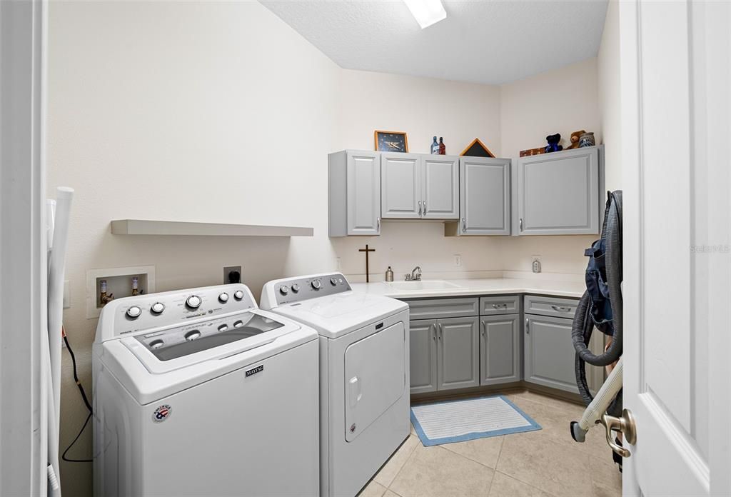 Interior, Washer