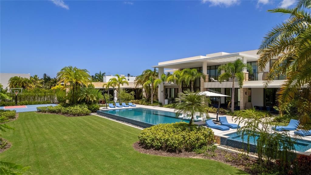 Backyard, Exterior, Pool