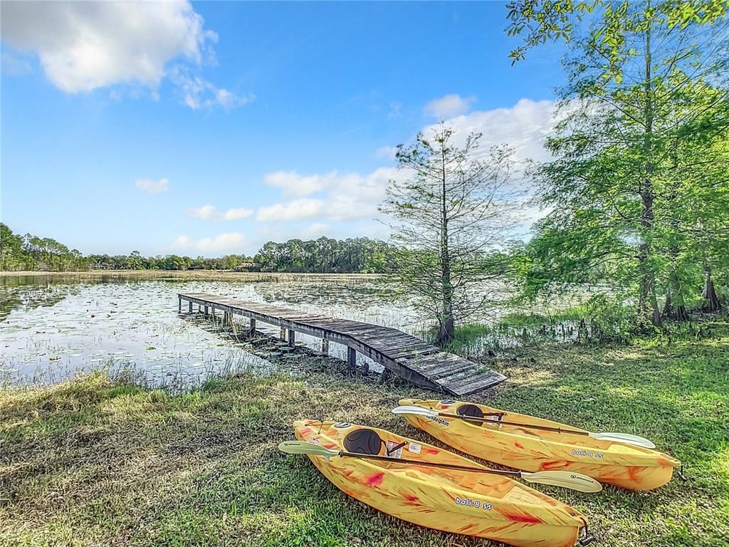 Exterior, Lake