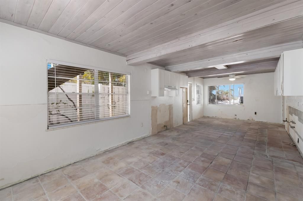 Empty room, Fireplace, Interior, Wooden Ceilings