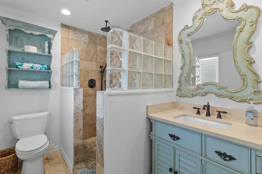 Bathroom, Interior, Recessed Lighting