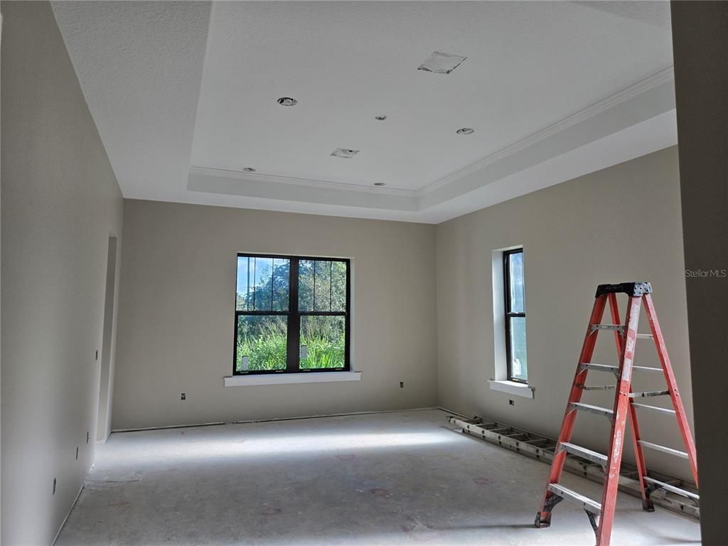 Empty room, Interior, Recessed Lighting