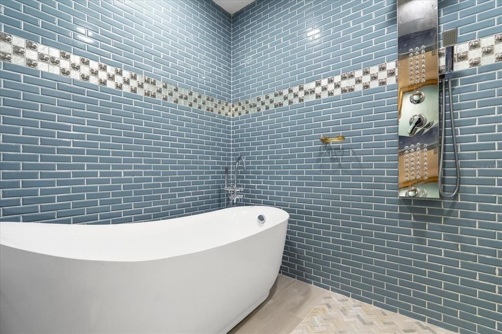 Bathroom, Free Standing Baths, Interior