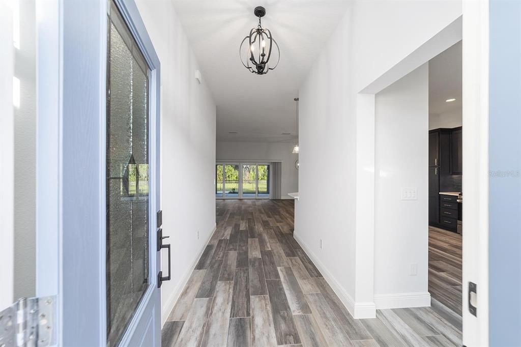 Interior, Pendant Lights, Wood Texture Flooring