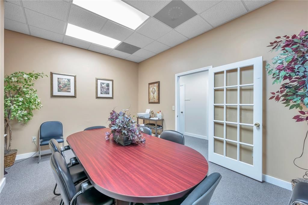 Dining room, Interior, Recessed Lighting
