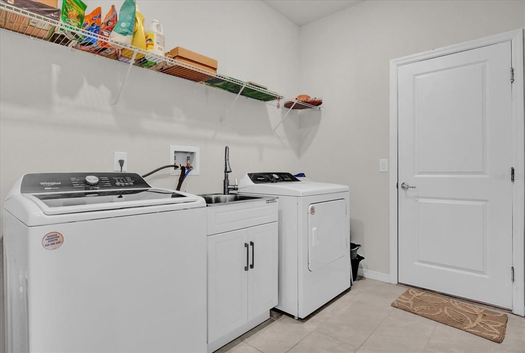 Interior, Washer