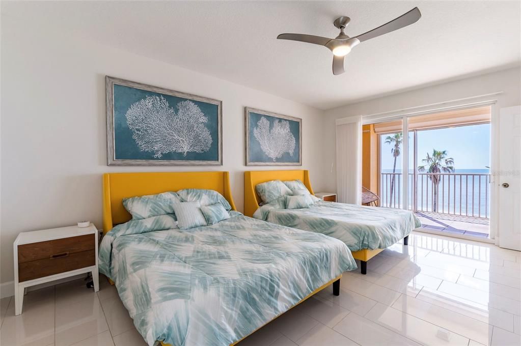 Bedroom, Interior, Water